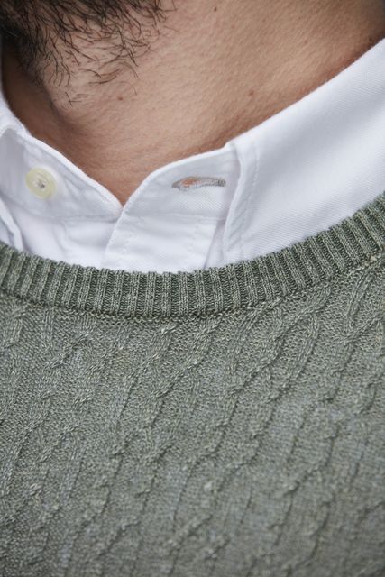 CREW NECK MERINO LINEN CABLE CREW NECK MERINO LINEN CABLE