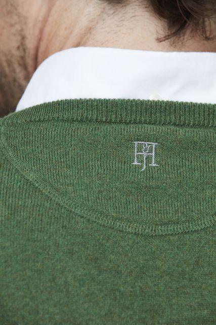 GEELONG V-NECK SWEATER GEELONG V-NECK SWEATER