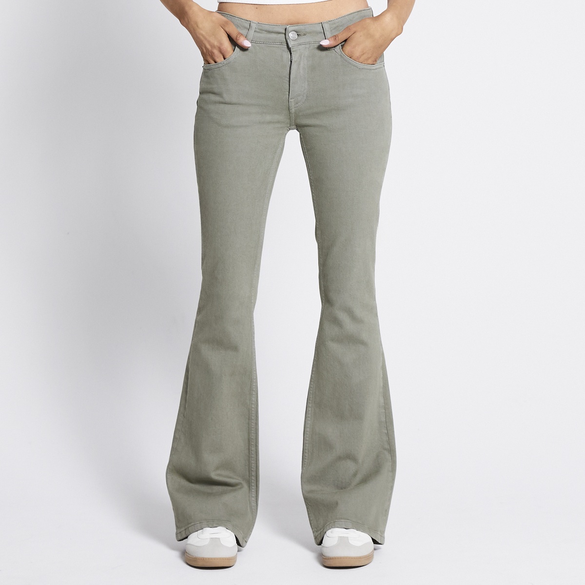Low Boot Jeans