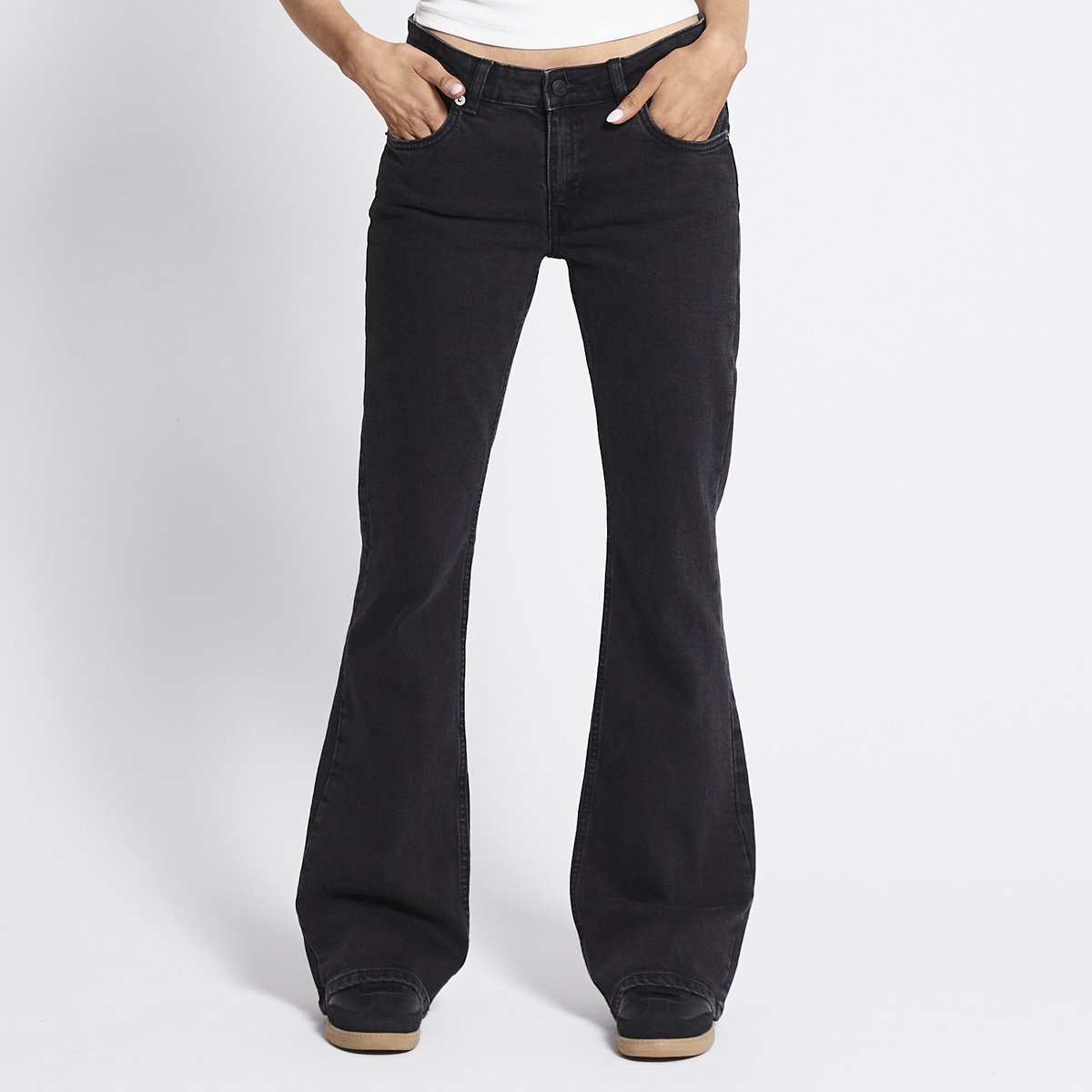 Low Boot Jeans