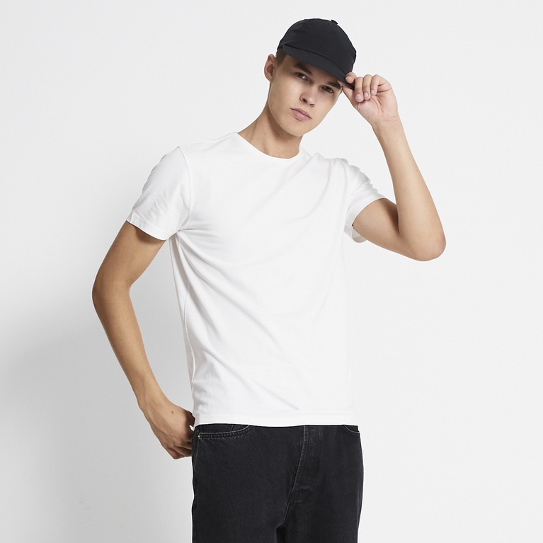 T-paita U-neck "Casper" T-paita U-neck "Casper"