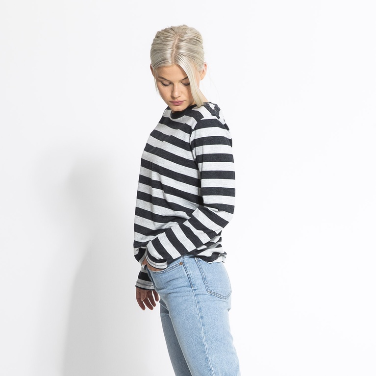 Longsleeve tee "svea" Longsleeve tee "svea"
