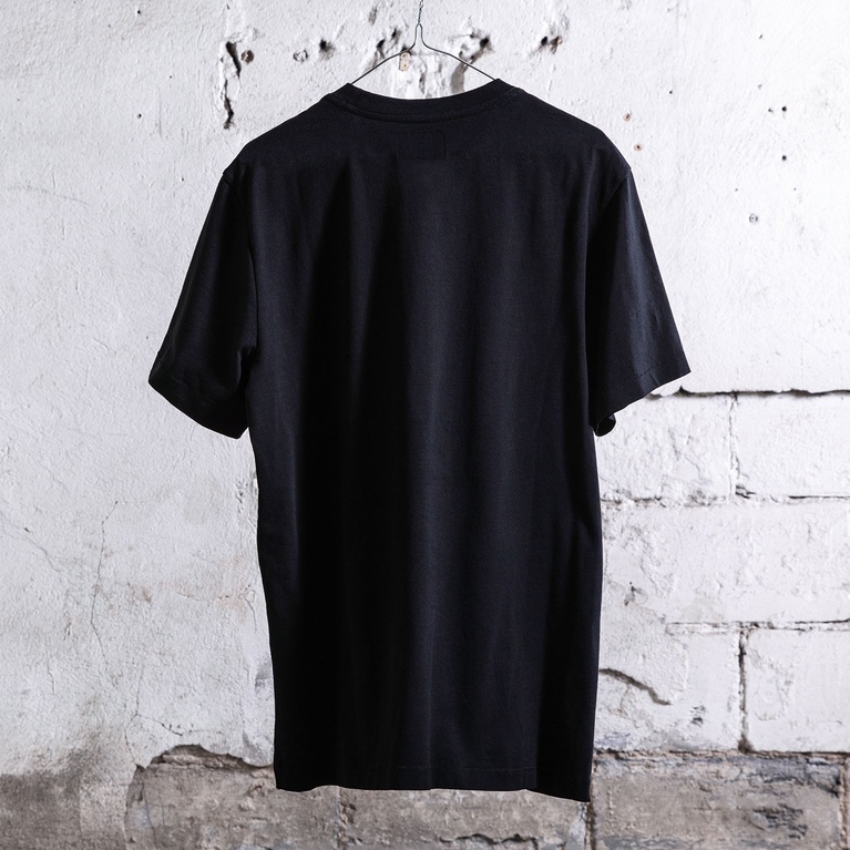 T-shirt "Pocket Tee" T-shirt "Pocket Tee"