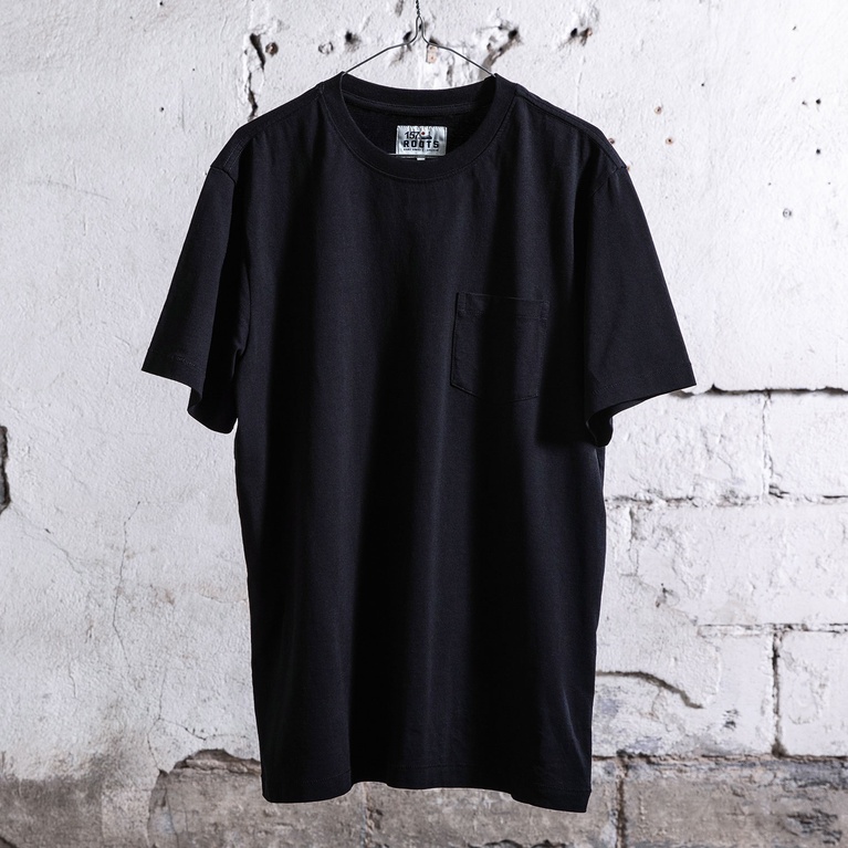 T-shirt "Pocket Tee" T-shirt "Pocket Tee"