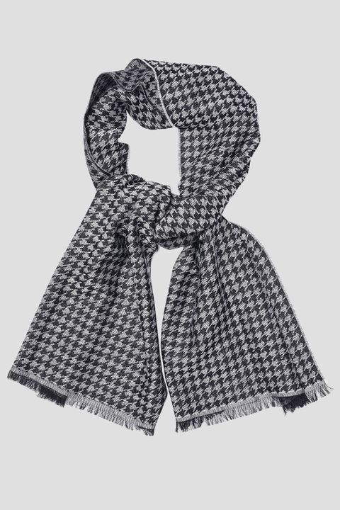black and white checkered scarf