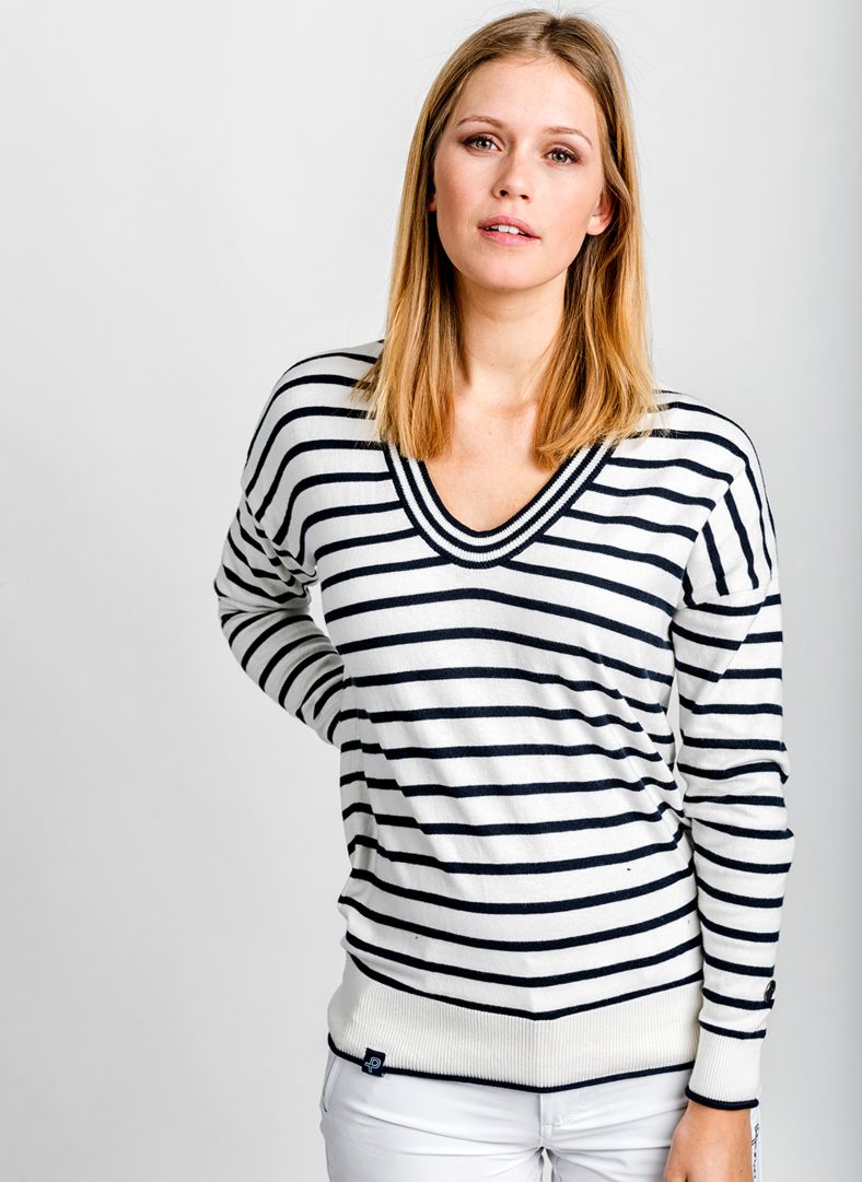 W Tiller V-neck W Tiller V-neck