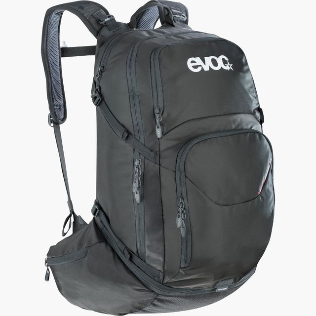 EVOC Explorer Pro Maastopyöräilyreppu 16L EVOC Explorer Pro Maastopyöräilyreppu 16L