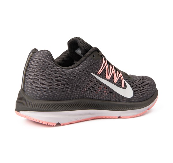 wmns nike zoom winflo