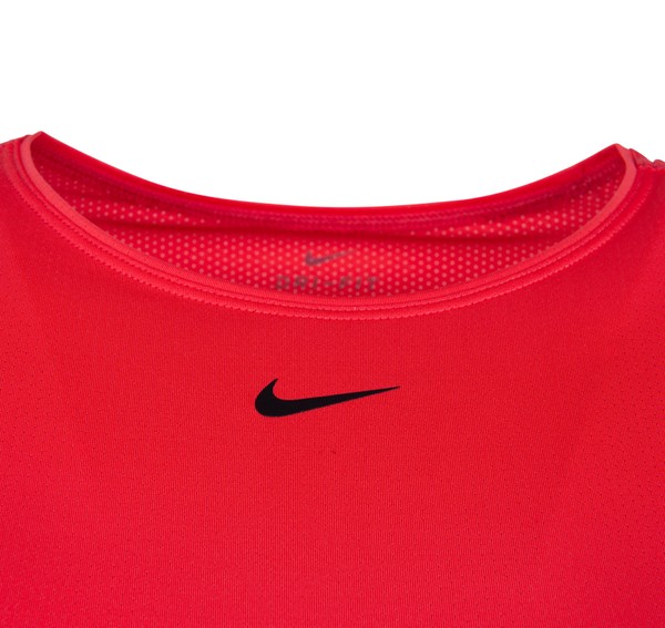 Nike Pro Women's Short-Sleeve Nike Pro Women's Short-Sleeve