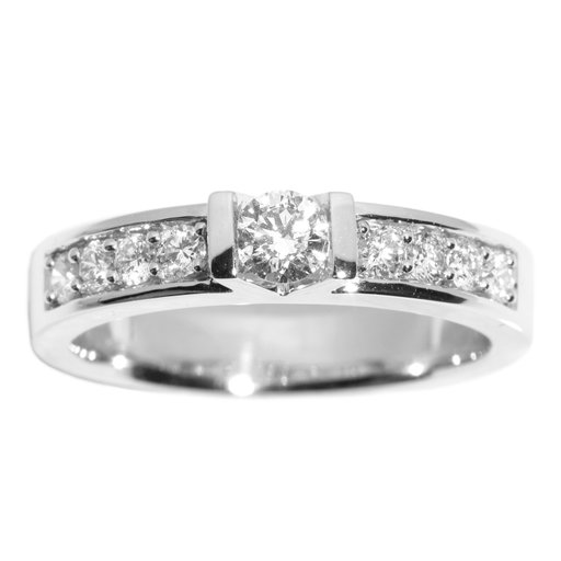 Diamantring i 18K guld