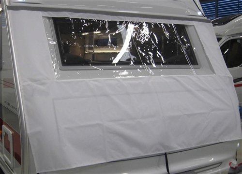 Frontskydd för husvagn med fönster