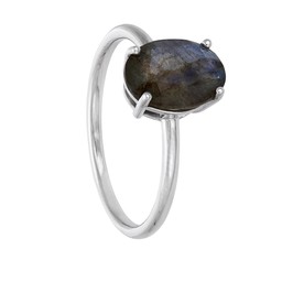 Ring i äkta silver med en labradorit Ring i äkta silver med en labradorit