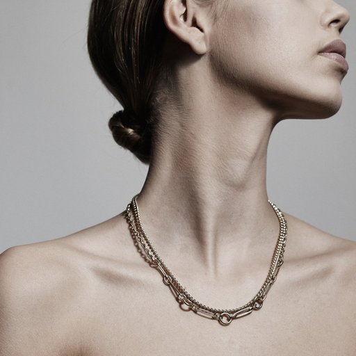Halsband
