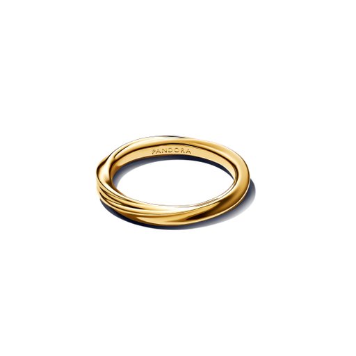 Förgylld ring med snurrad form