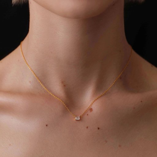 Halsband i äkta silver med baguetteformad sten Halsband i äkta silver med baguetteformad sten