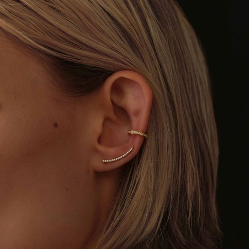Ear cuff i äkta silver med kubisk zirkonia Ear cuff i äkta silver med kubisk zirkonia