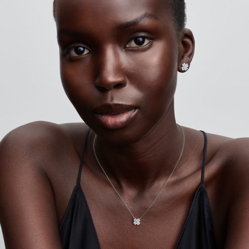 Halsband i äkta silver med fyrklöver