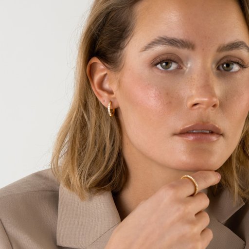 Örhängen Shiny Hoops Medium