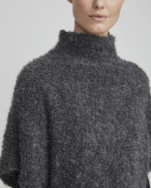 Ellinor Poncho Ellinor Poncho