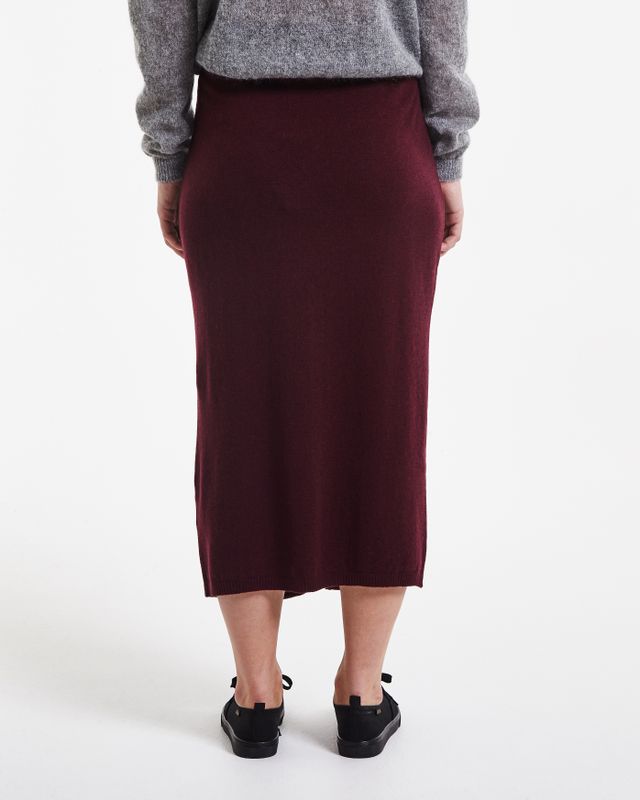 Meja Skirt