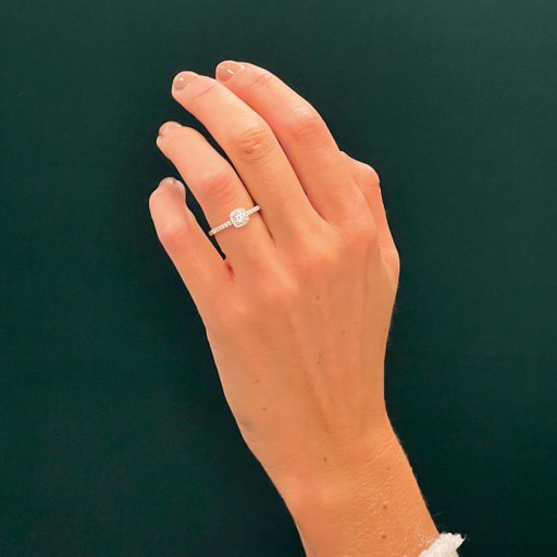 Ring med labbodlade diamanter Sirius