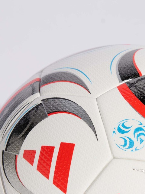 Adidas Fotboll TIRO Pro (2026)