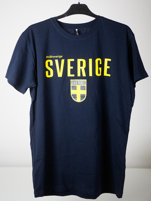 Sverige Supporter - T-shirt VI ÄR SVERIGE (Herr) inkl. tryck