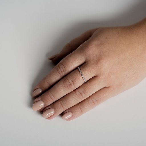 Timanttisormus 0,05ct vintage valkokulta