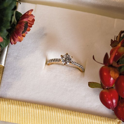 Story of Love Stockholm timanttisormus 1,00ct keltakulta