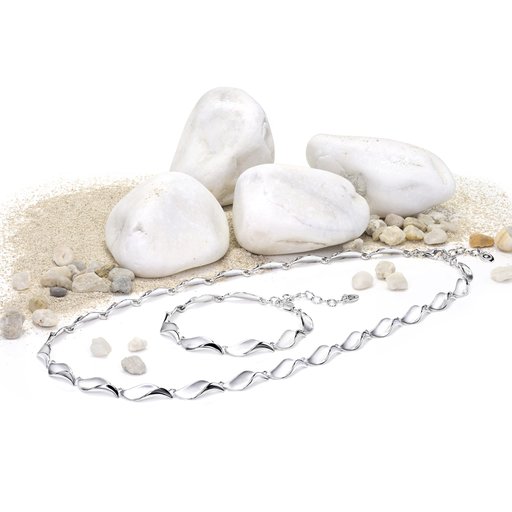 Q COLLIER 925 SILVER