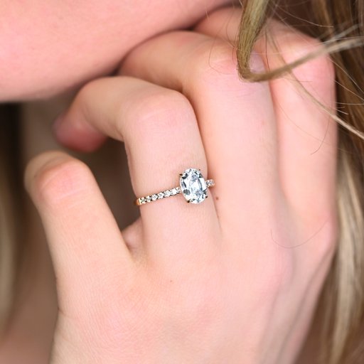 Princess Rania timantti-topaasisormus 0,12ct keltakulta