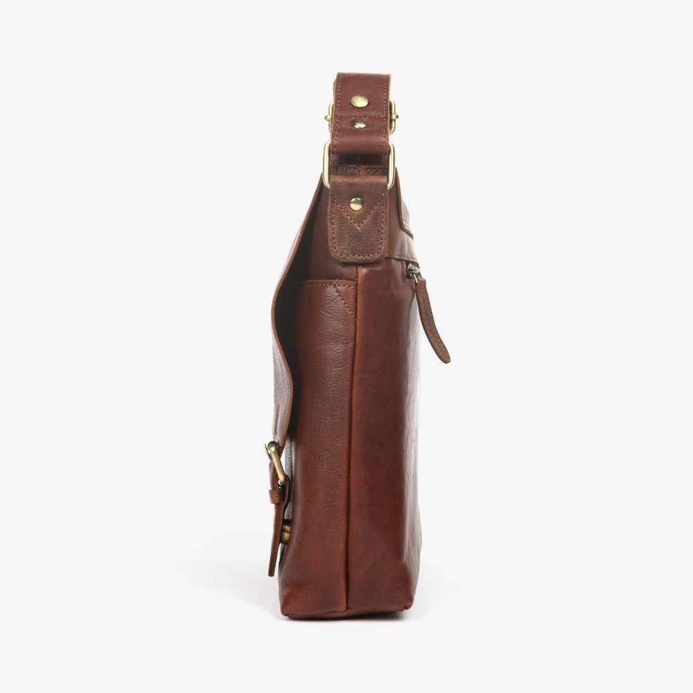 Datorväska Ipad/9,7" flapbag i skinn Datorväska Ipad/9,7" flapbag i skinn