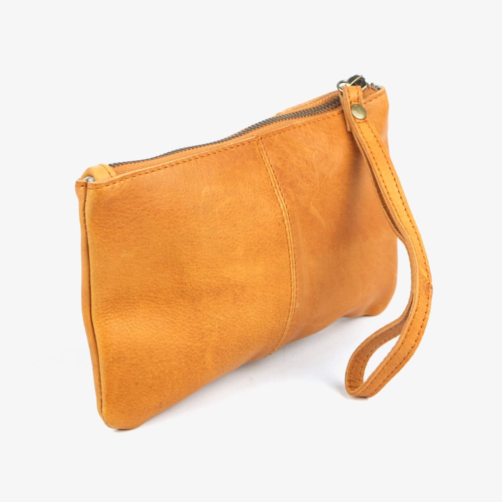 Väska clutch i skinn Väska clutch i skinn