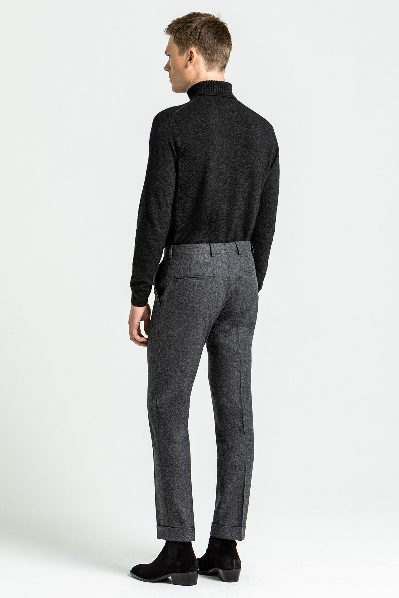 Trousers bespoke tailored for men. — De Oost Bespoke Tailoring