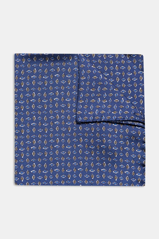 Micro patterned silk handkerchief