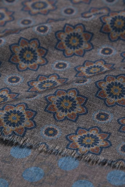 Floral patterned wool scarf