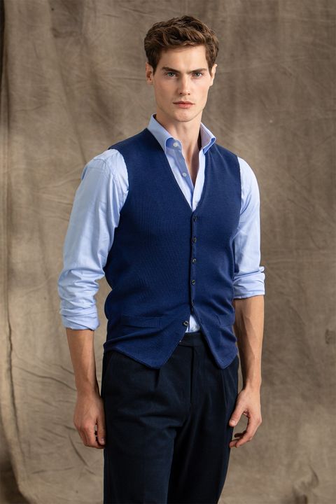 Tailor knitted vest