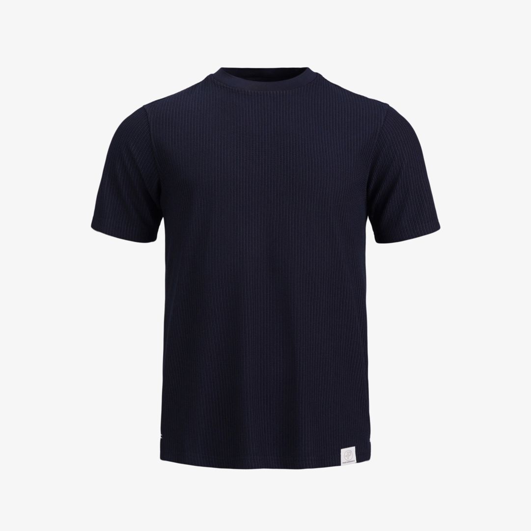 Brassie Tee, Dk Navy Blue Mjuk t-shirt i lättskött och slitstarkt material med struktur