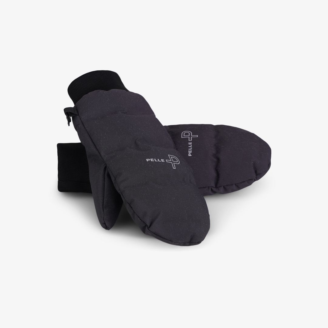 Commodus Reflective  Mittens, Reflective Charcoal  Varma vantar tillverkade i ett reflekterande vind- och vattenavvisande stretchtyg Commodus Reflective  Mittens, Reflective Charcoal  Varma vantar tillverkade i ett reflekterande vind- och vattenavvisande stretchtyg