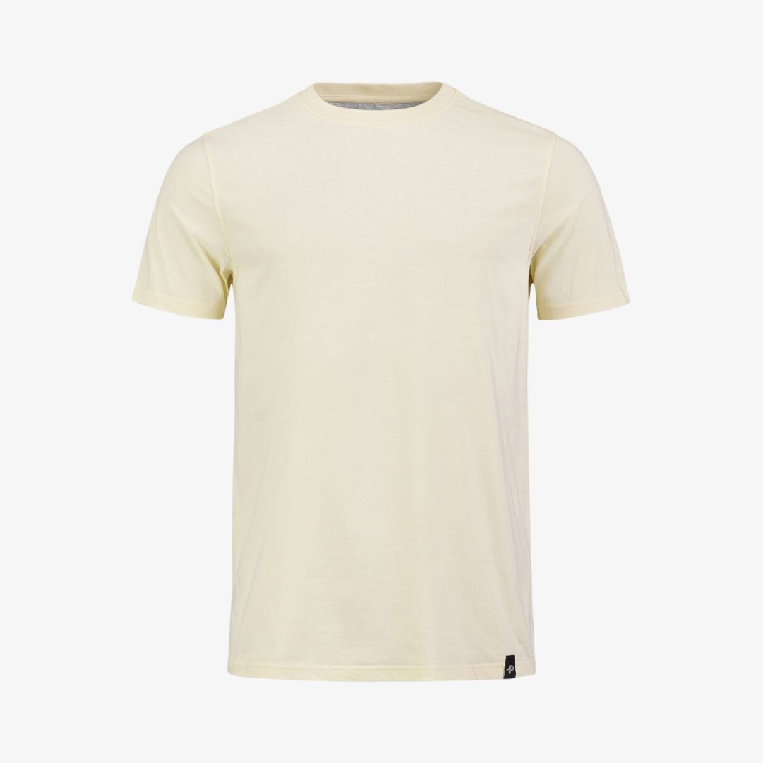 Field Tee, Radura Yellow En tunn t-shirt med rund halsringning, tillverkad i 100% "Global Organic textile standard" bomull för varma sommardagar