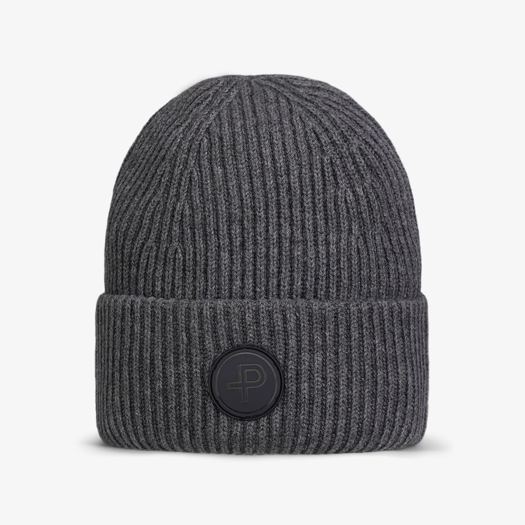 Mons Knitted Hat, Dk Grey Melange Varm och skön stickad mössa tillverkad i en blandning av bomull och kashmir