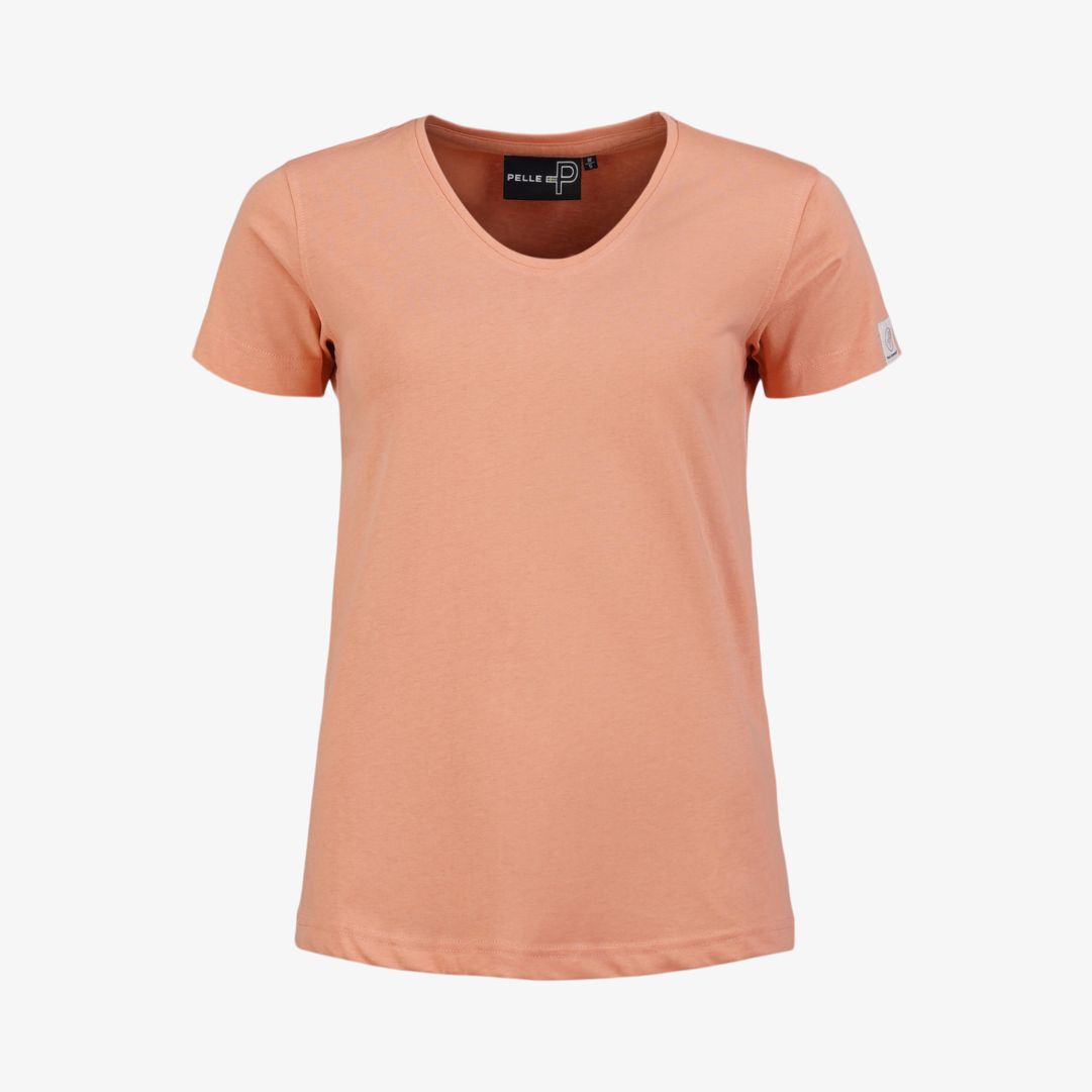W Badge Tee, Tampa Denna bas t-shirt kommer i flera olika färger som passar din stil och garderob