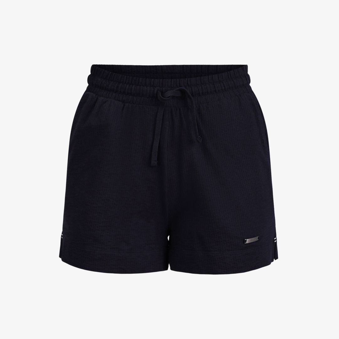W Dock Shorts, Dk Navy Blue Ett måste för varje sommargarderob! Dessa charmiga dra-på-shorts är tillverkade i mjuk bäckeböljajersey som ger en lätt kä