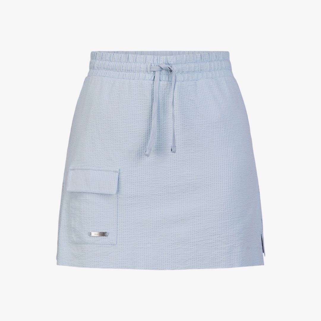 W Dock Skort, Atlas Blue Snyggt, ledigt och praktiskt på samma gång! Dessa figursmickrande skorts med insnitt baktill, är tillverkade i mjuk bäckebölj