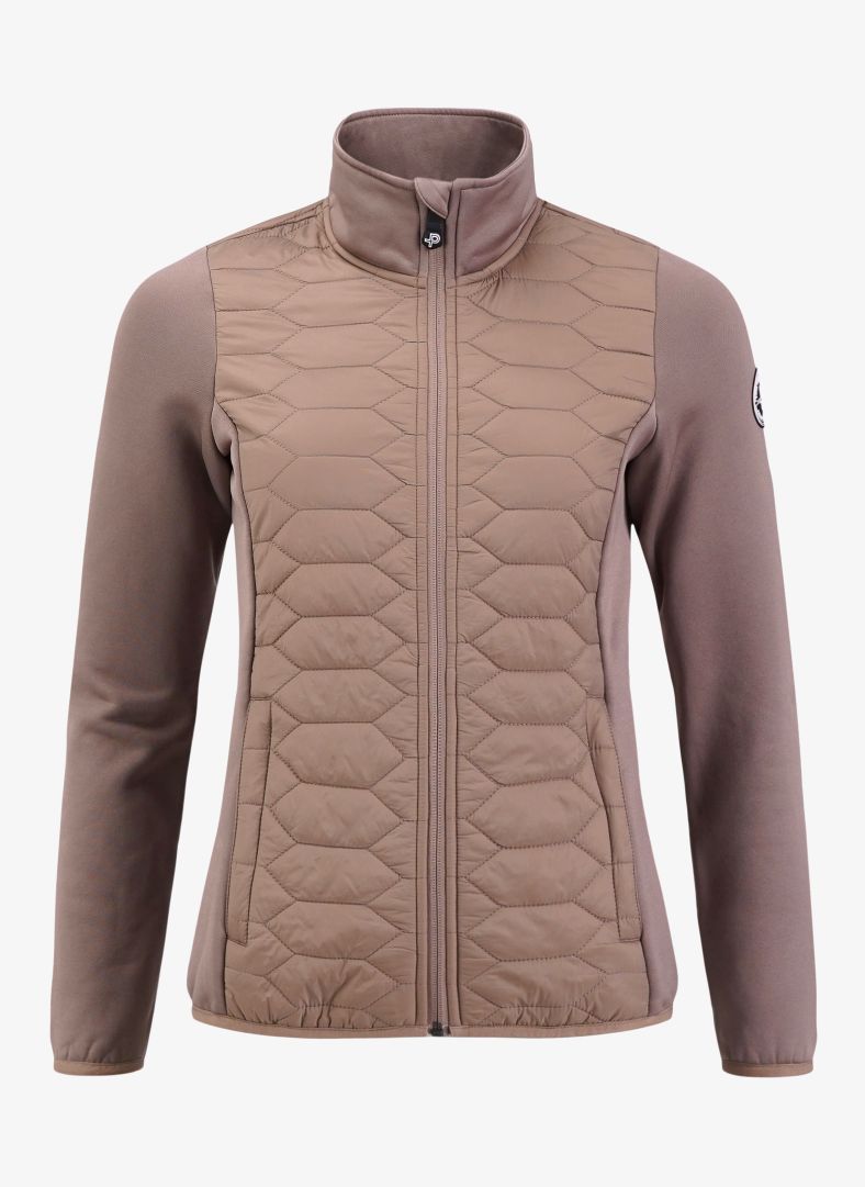 W Levo Quilted Zip, Toffee Detta tekniska mellanlager har en borstad insida för värme och komfort, med ärmar gjorda i ett material med 4-vägs stretch W Levo Quilted Zip, Toffee Detta tekniska mellanlager har en borstad insida för värme och komfort, med ärmar gjorda i ett material med 4-vägs stretch