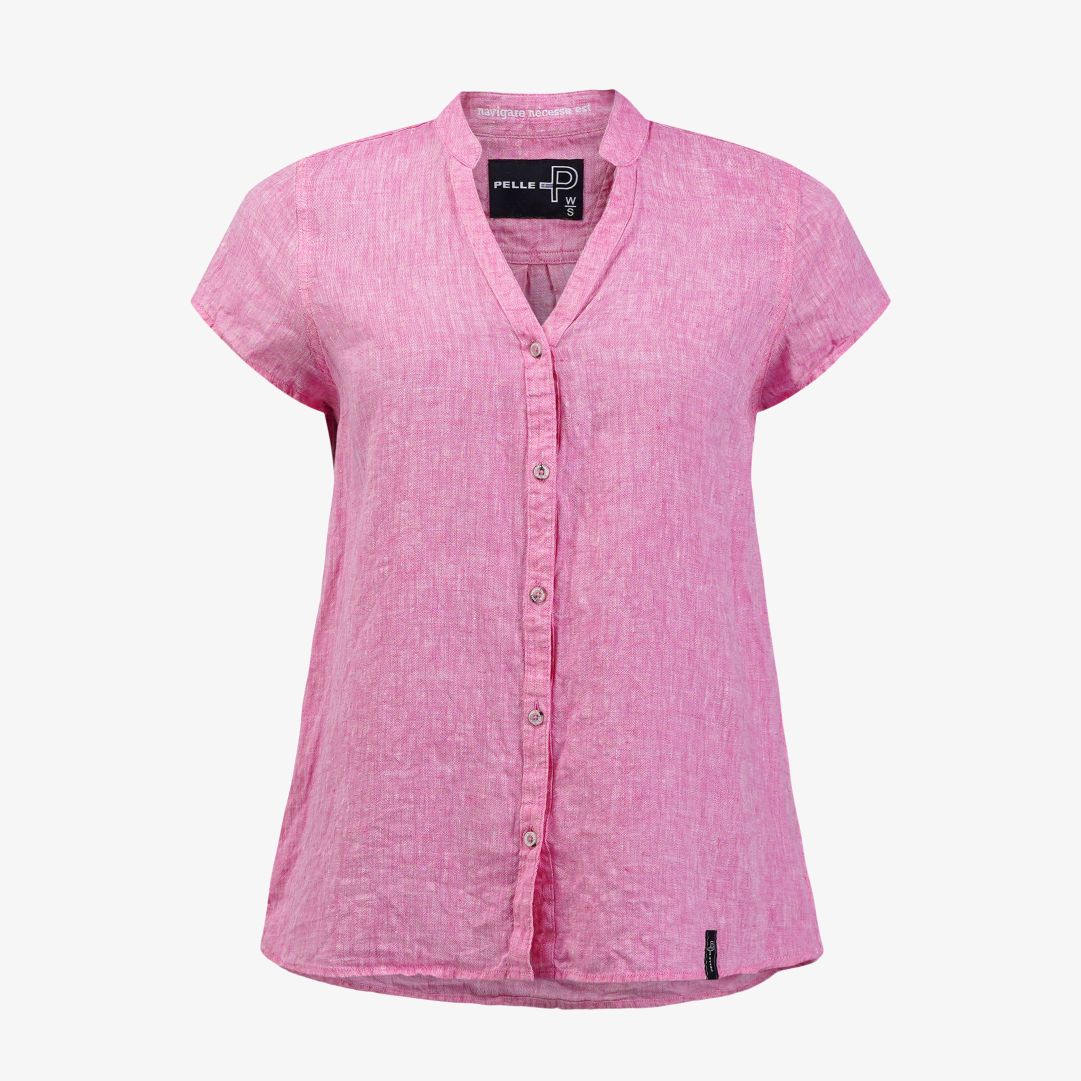 W Linen Blouse, Cyclamen Mélange Sval, skön, avslappnad och ett måste i sommargarderoben: Linneblusen! Kortärmad, figursydd damblus med hornfärgade kn