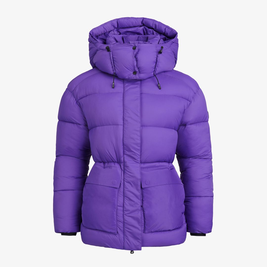 W Molle Jacket, Wakanda Denna jacka är tillverkad i återvunnen polyester med en bollfiberstoppning bestående av 30% Sorona® och 70% återvunnen polyest