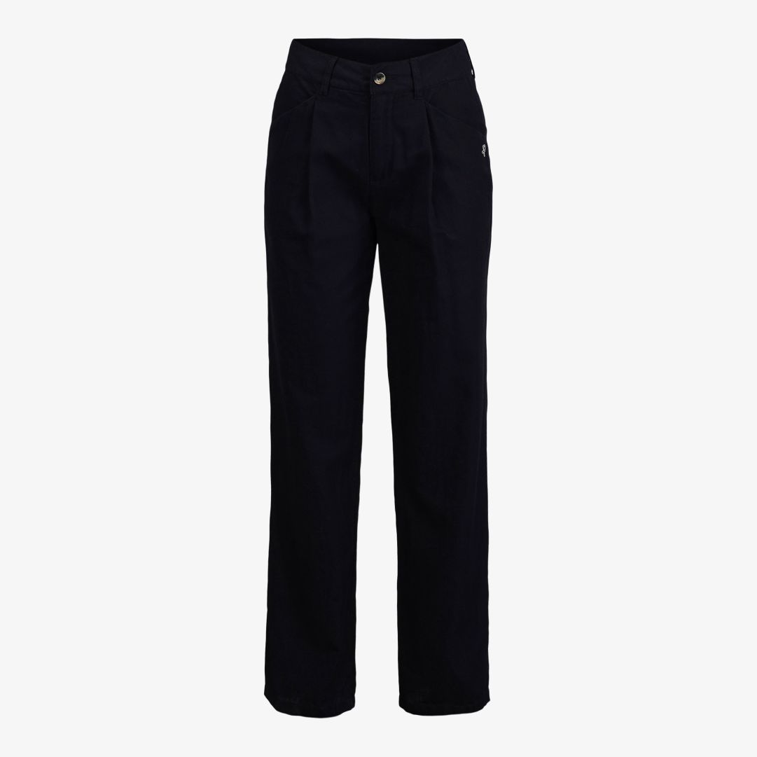 W Sardegna Trousers, Dk Navy Blue Sardegna Trousers är dressade och bekväma, tillverkade i en sval bomulls- och linnemix med raka, vida ben