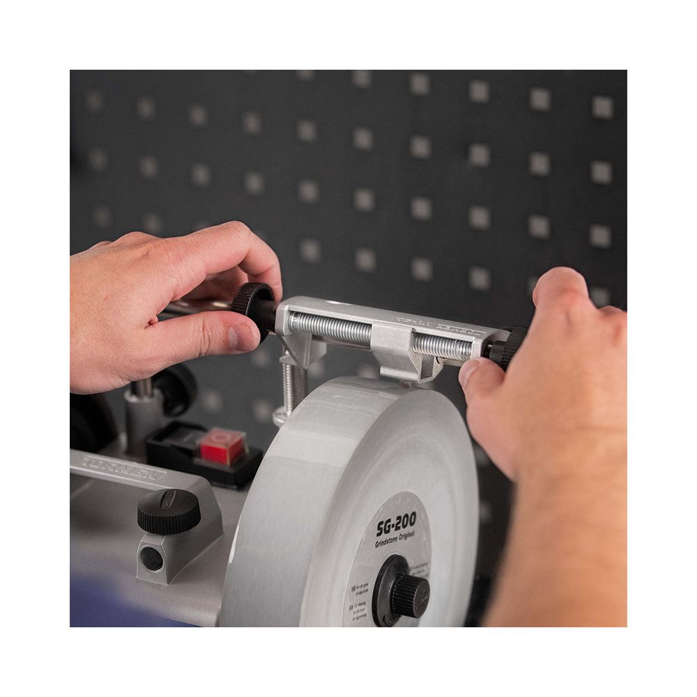 Svarvverktyg för stenen.